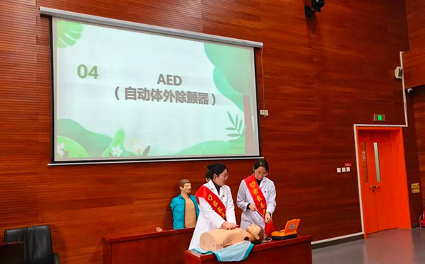 萌娃争当“急救小卫士”!这堂校园安全课干货满满